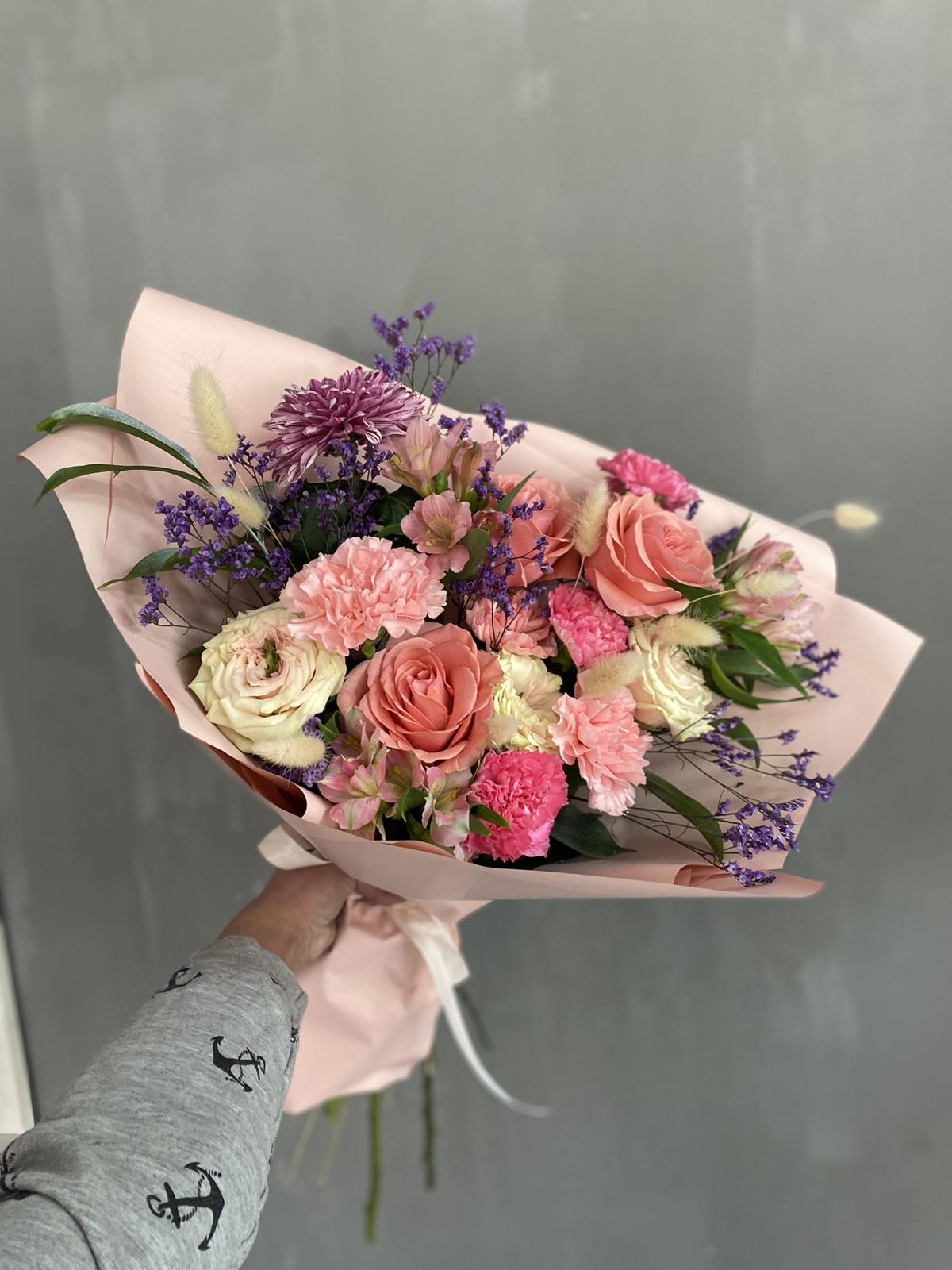 Букеты цветов иркутск. Розы пинк фловерс. Фэшн флауэрс иркутск. Букеты иркутск. Букеты иркутск.
